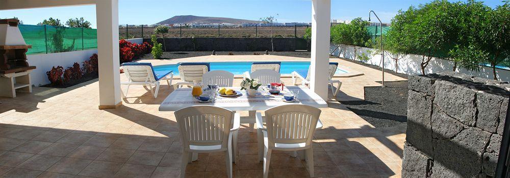 Sun Grove Villas & Spa Playa Blanca  Bagian luar foto